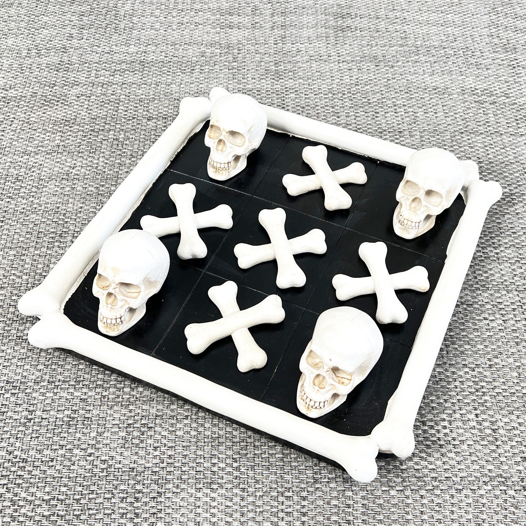 Skull and Crossbones 5 inch Square Wooden Mini Tic Tac Toe Game