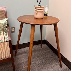 Here is Narrow Round Dining Room Table, perfect for maximizing space in your kitchen while adding a touch of natural beauty. Rustic style enhance your kitchen with our Small 2 Person Dining Table Walnut Wood