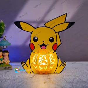 SVG, PDF, modèles de studio pour créer des lanternes Pikachu - Cadeaux bricolage pour enfants ou décoration de chambre d'enfants - Modèles Svg pour projets Cricut
