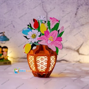 Vase à fleurs lanterne SVG, PDF, modèle Studio - bricolage marguerite, fleur de lys, tulipe lanterne en vase pour cadeaux de fête des mères