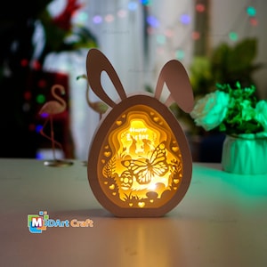 Papillons et lapins oeufs de Pâques Shadow Box SVG pour projets Cricut - lanterne de Pâques en papier - oeufs de lapin de Pâques Lightbox - svg en couches 3D