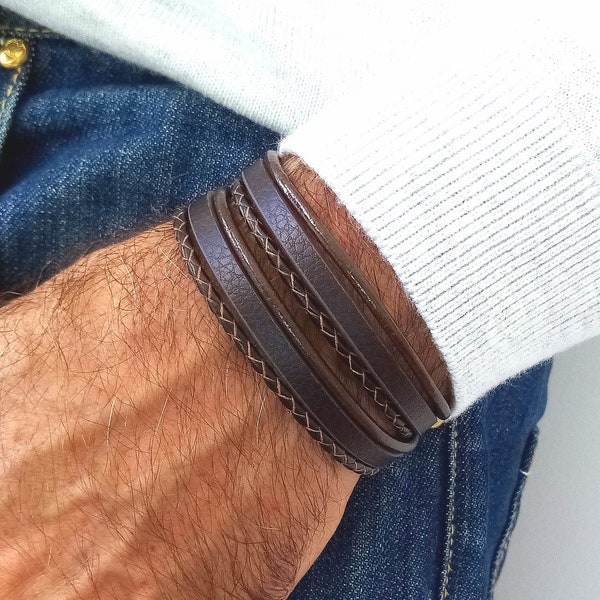 Bracelet cuir homme double tour,il est fait main  pour homme.