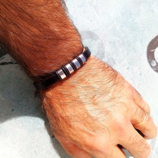 Bracelet pour homme, bracelet moderne, cadeau personnalisé, gravure personnalisable .