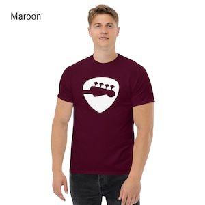 Bass Guitar Headstock T-Shirt: Guitar Pick Design