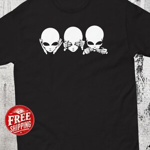 Funny Alien Shirt, Three Wise Monkeys, Alt Fashion Graphic Tee, Sci Fi Gift