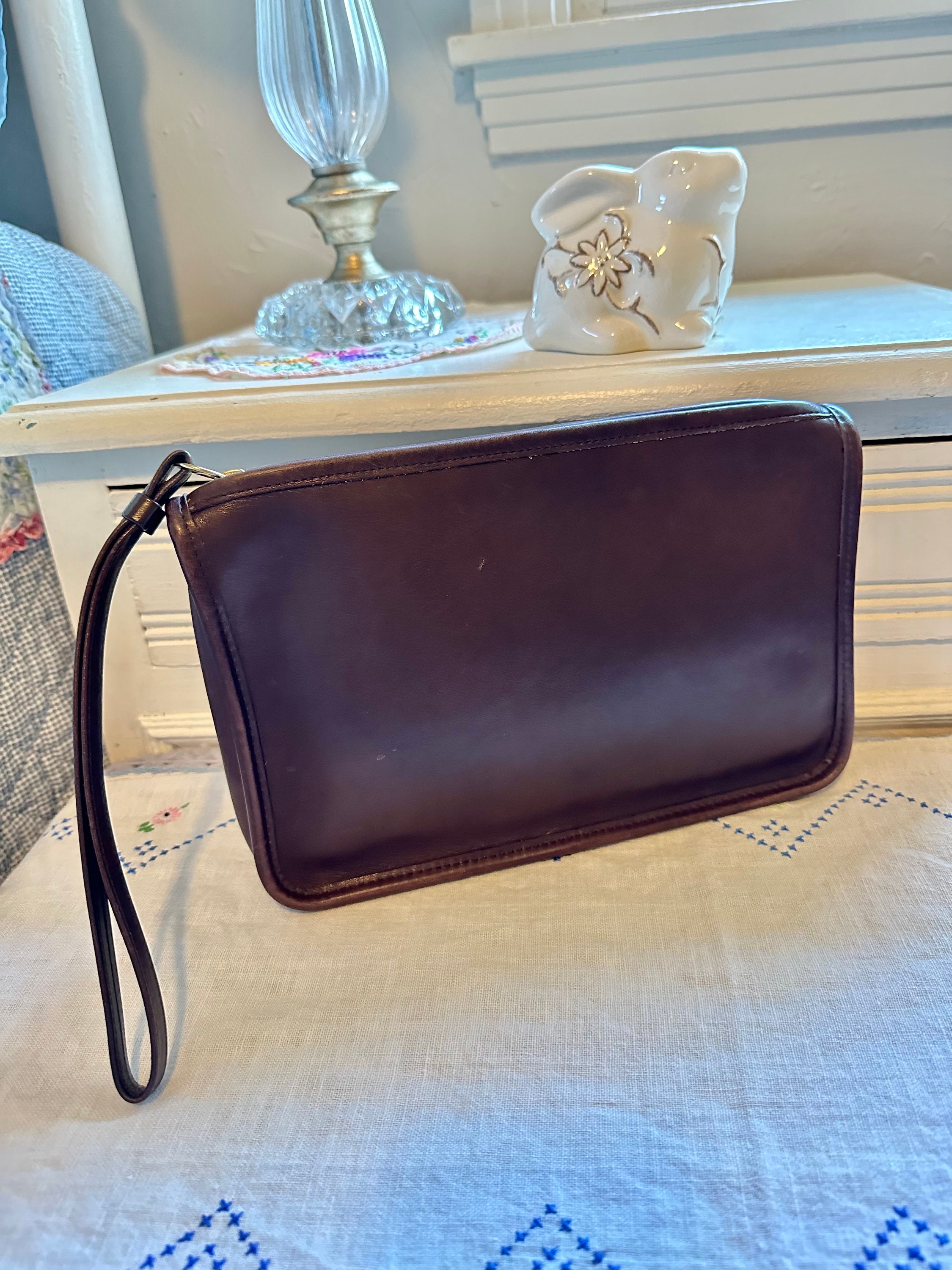バッグ Rare Vintage Coach Clutch Bag Pouch Authentic Vintage Coach 90s Unisex Full Grain Leather Zip