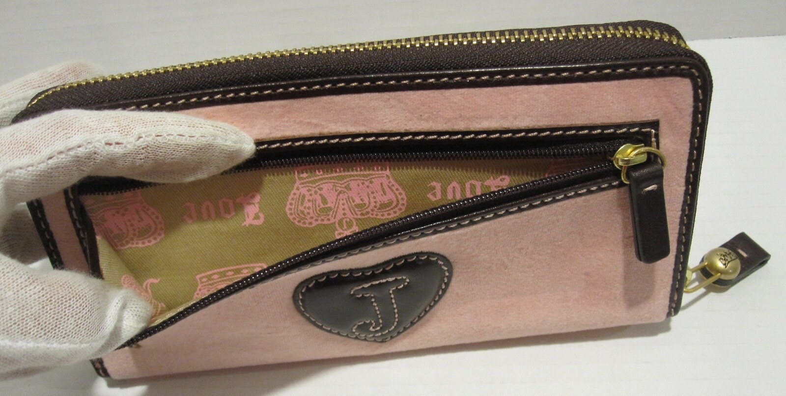 Vintage Juicy Couture Velour Money Pieces Zip Around Wallet
