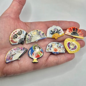 Tiny Handheld Fans: Ladies Decorative Hand Palm Fan Asian Japanese Indian Chinese Vintage Porcelain Dollhouse Miniatures French Feves T3