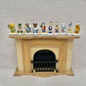 Tiny Animal Chefs: Cooks Bakers Restaurant Worker Bear Mouse Alligator Tiger Cow Squirrel Sheep Donkey Dollhouse Miniatures French Feves W21