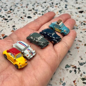 Mini Retro Cars: Automobiles Autos Bug Citroen Auto Old Transportation Vehicles Sports Car Vintage Dollhouse Miniatures French Feves U4