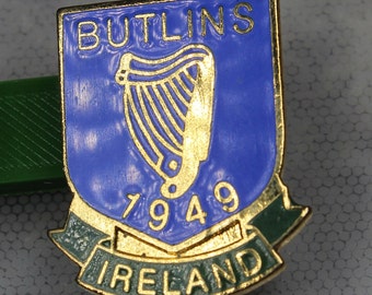 Butlins Ireland 1949 Pin badge REPLICA. Enamel and Metal.