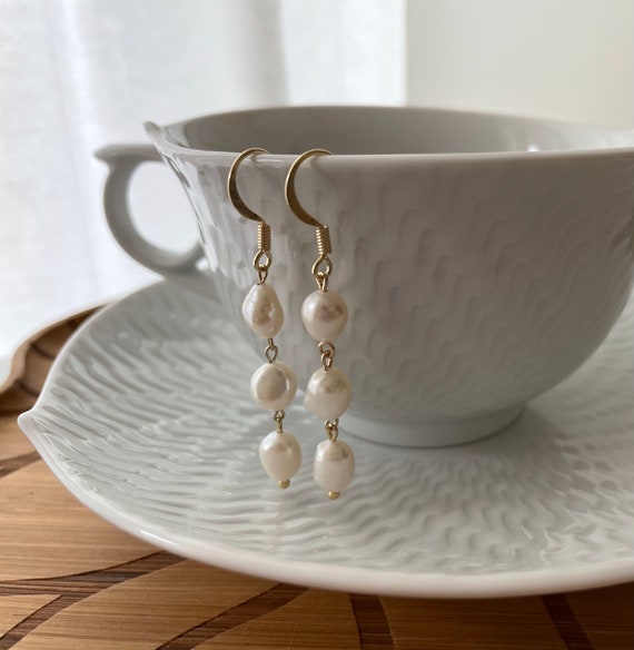 Barocke Perlen Ohrringe, Süßwasserperlen Hängeohrringe, Freshwater pearl earrings, 14k vergoldet, Elegant