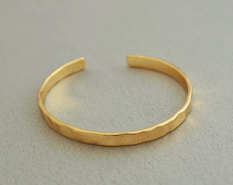 Minimalistischer Gold Armreif|Gehammerter Offener Armreif|Verstellbares Armband|Schlichter Schmuck für Damen