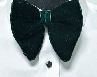 Green Velvet bow tie