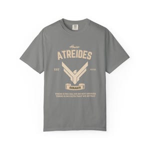 Camiseta con el Sigilo de la Casa Atreides: Superviviente de Arrakis - Sci-Fi Apparel imagen 10
