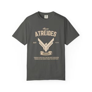 Camiseta con el Sigilo de la Casa Atreides: Superviviente de Arrakis - Sci-Fi Apparel imagen 7