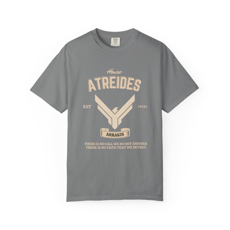 Camiseta con el Sigilo de la Casa Atreides: Superviviente de Arrakis - Sci-Fi Apparel imagen 8