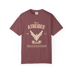 Camiseta con el Sigilo de la Casa Atreides: Superviviente de Arrakis - Sci-Fi Apparel imagen 2