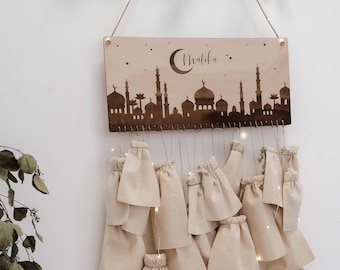 Ramadan Calendar Personalized for Kids – Wooden Board with Engraved Name, 30 Jute Bags to Fill, Reusable Advent-Style Calendar, Beech Wood 1