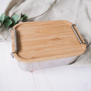 personalisierte Lunchbox aus Edelstahl mit Holzdeckel Brotdose für Kinder Waldtierfreunde Bild 3