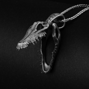 Crocodile Skull Silver Necklace, Wild Beasts Pendant, Silver Gothic Crocodile Jewelry, Gifts for Close Friend, Reptile Hayvan Necklace