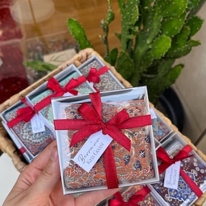henna party gift wallet, turkish wedding candies, fall bridesmaid party favors for guests, ottoman print wallet, henna gift in a box