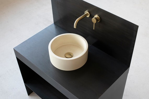 Small round on sale wash basin