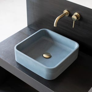 Lavabo cuadrado de hormigón. Lavabo de tocador. Azul marino.