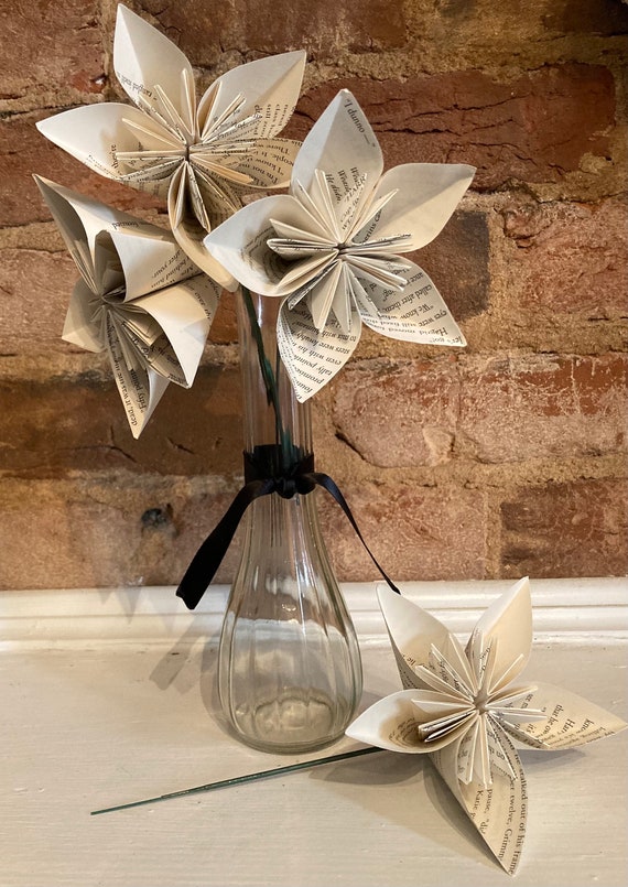Kusudama Origami Flowers With Stems Book Page Paper for Bouquets,  Centerpieces, Decorations, Gift Bows, and More Get Crafty 