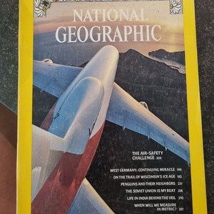 1977 Vol 2 National Geographic Magazine - Le défi de la sécurité aérienne