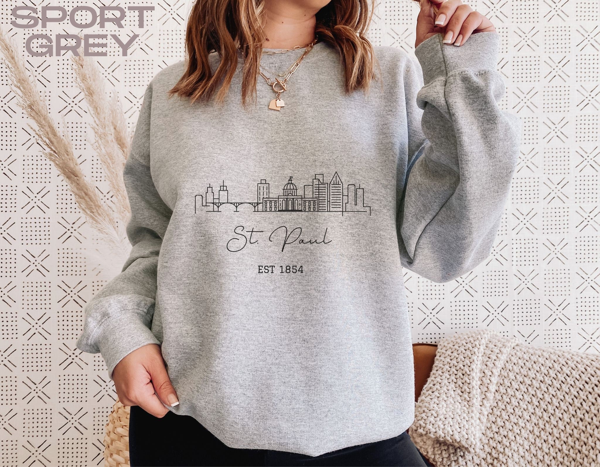 TrendySunday St. Paul Sweatshirt, St. Paul Pullover, Skyline Sweater, Women Crewneck, Men Hoodie Shirt, Travel Souvenir Gift, Vintage Appar