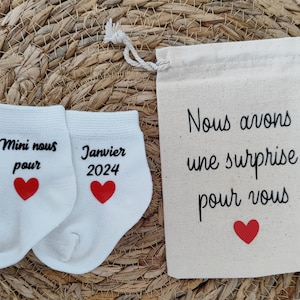 Chaussettes bébé annonce grossesse date personnalisable/ pochette surprise annonce grossesse