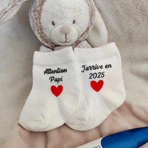Chaussettes bébé annonce grossesse/surprise famille/attention papi j'arrive - annonce grossesse papi