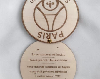 Carte annonce parrain PSG en bois gravé - Demande parrain originale - Cadeau fan de foot | Carte demande parrain personnalisée