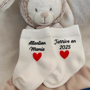Chaussettes bébé annonce grossesse/surprise famille/attention mamie j'arrive - annonce grossesse mamie