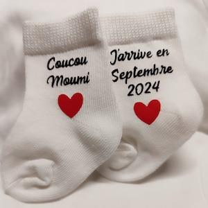 Baby socks announcing pregnancy family/month/customizable date