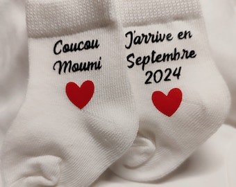 Baby socks announcing pregnancy family/month/customizable date