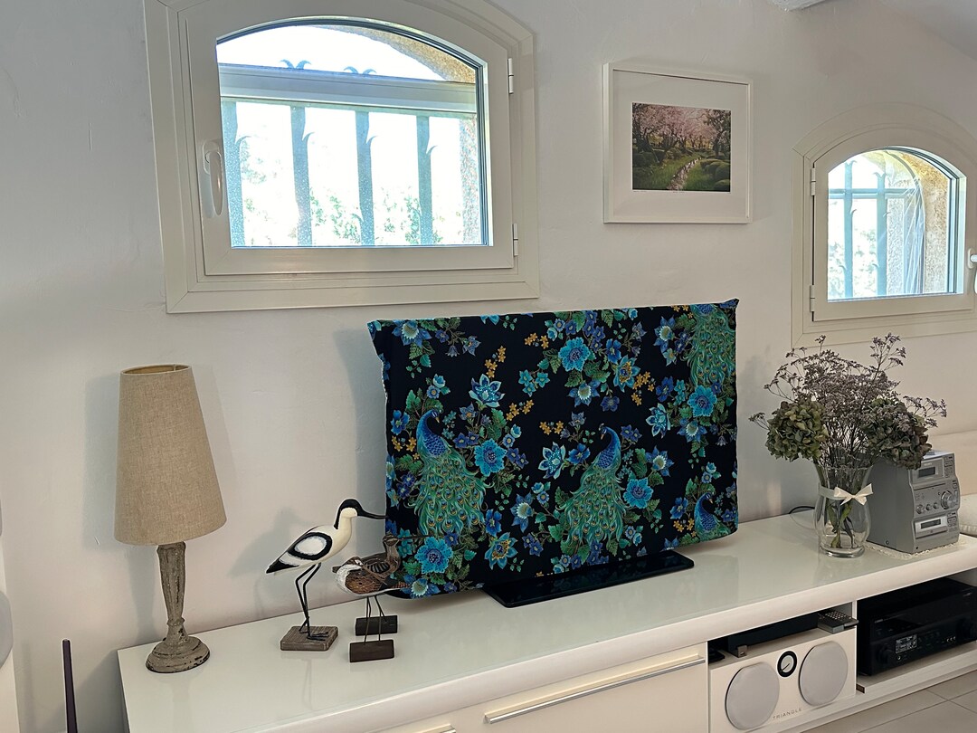 TV Cover Peacocks 110x65 Cm, Peacocks Television Cover, Timeless