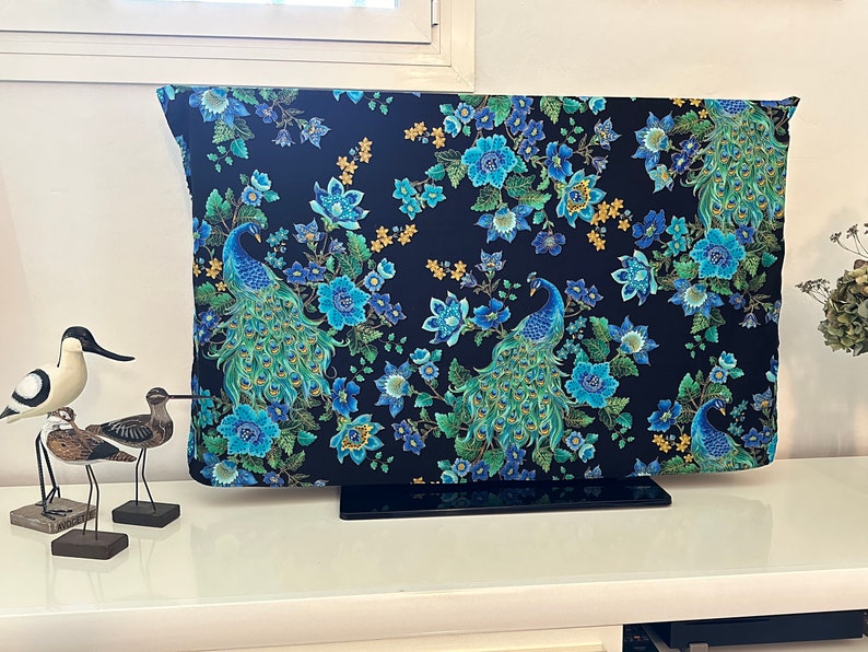 TV Cover Peacocks 110x65 Cm, Peacocks Television Cover, Timeless