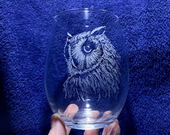 Owl Engraved Wine Glass! Stemless Etched Wine Glass. Personalized for Mom, Dad or Anniversary! Hand-Made Glass Art Custom Gift