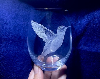 Humming Bird Engraved Wine Glass! Stemless Etched Wine Glass. Personalized for Mom, Dad or Anniversary! Hand-Made Glass Art Custom Gift