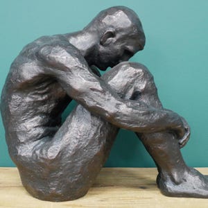 Sitting Man Sculpture Resin Ornament Head Bowed Sitting Man Modern Home Decor