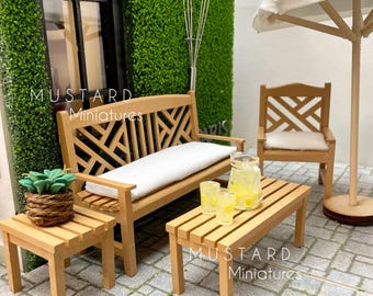 Ensemble de meubles de patio pour maison de poupée à l'échelle 1:12 - Banc, chaise, tables miniatures