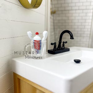 Pasta de dientes para casa de muñecas, cepillo de dientes, pasta de dientes en miniatura, accesorios de baño en miniatura para casa de muñecas