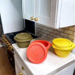 SALE! Set of 3 Dollhouse Miniature Food Storage Containers with lids, Vintage Miniature food bowls, Dollhouse Bowls