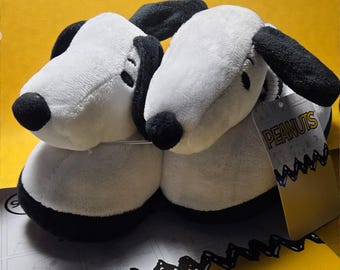NEW Peanuts Kids Snoopy Plush Head Slipper with Non-Skid Sole SIZES 5/6 7/8 9/10 Original Item  New with tags