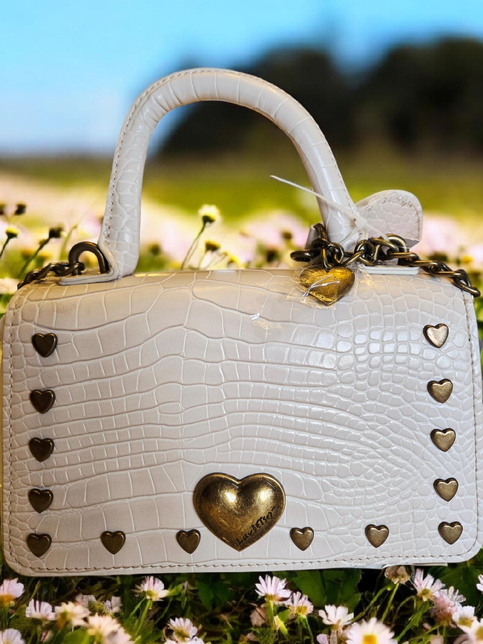 Catch The Young ジュニョン サイン ポラロイド beatroad NEW Betsey Johnson Heart-embellished Handbag With Shoulder Strap 8