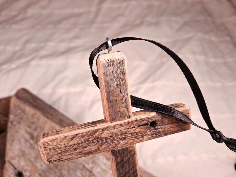 Small Reclaimed Wood Cross Ornament image 2