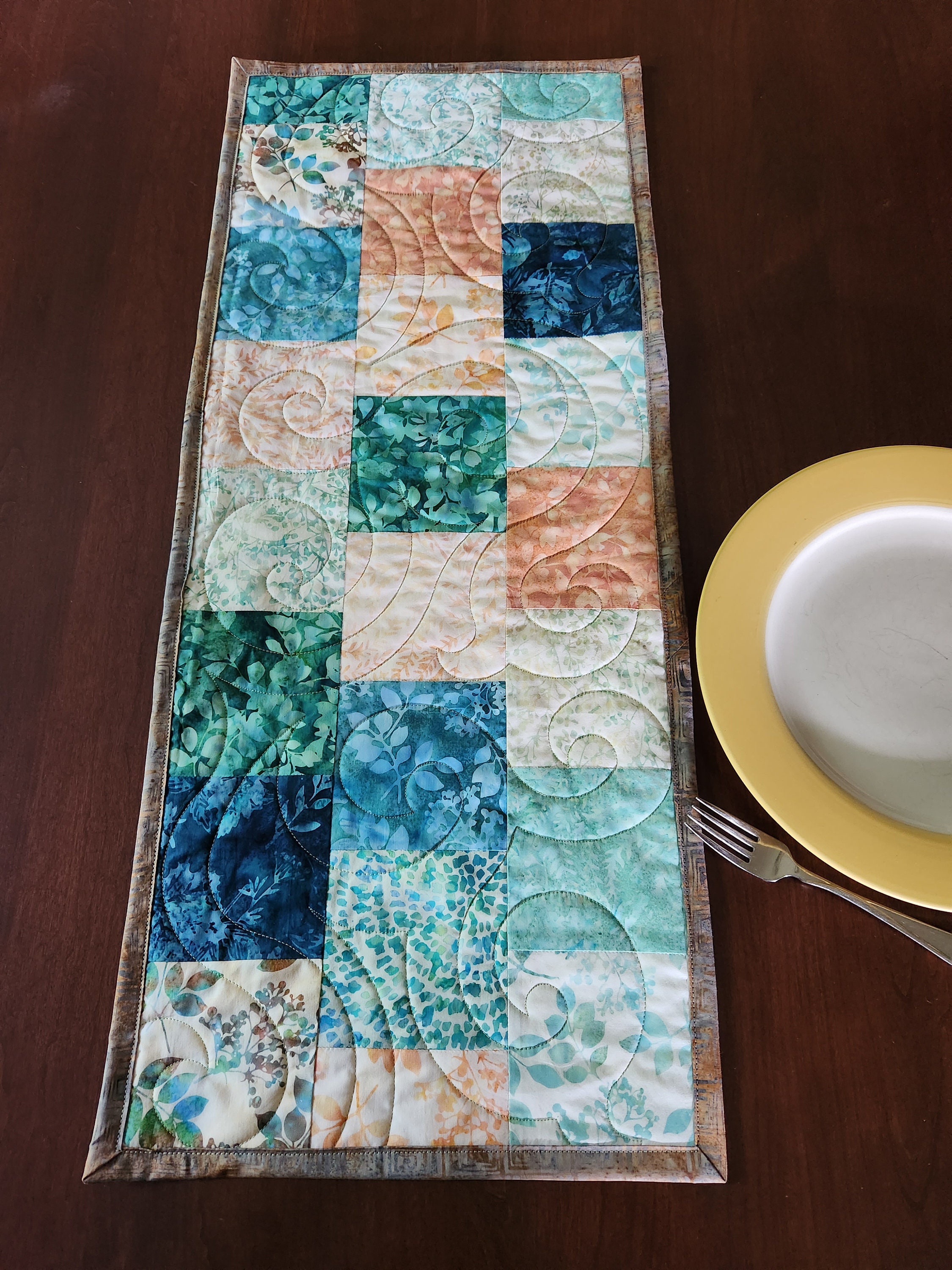 Under Swamp CP0605003CL Quilted Table Runner main image 1