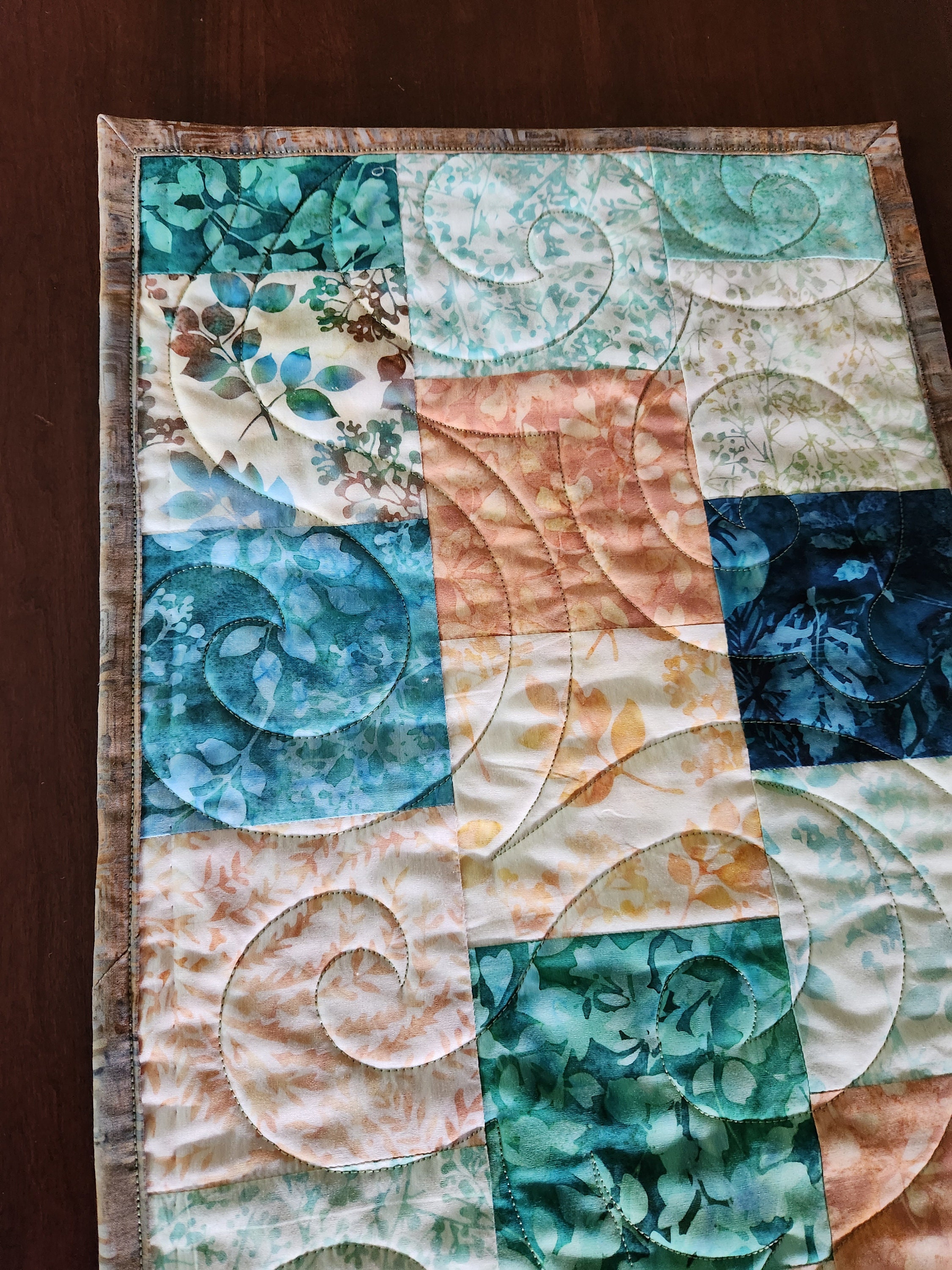 Under Swamp CP0605003CL Quilted Table Runner main image 0